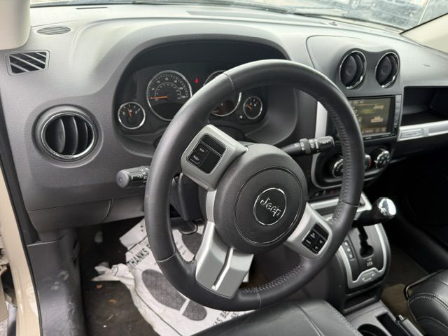 Photo 15 of this JEEP COMPASS