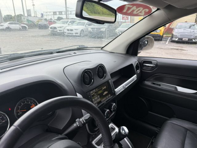Photo 19 of this JEEP COMPASS