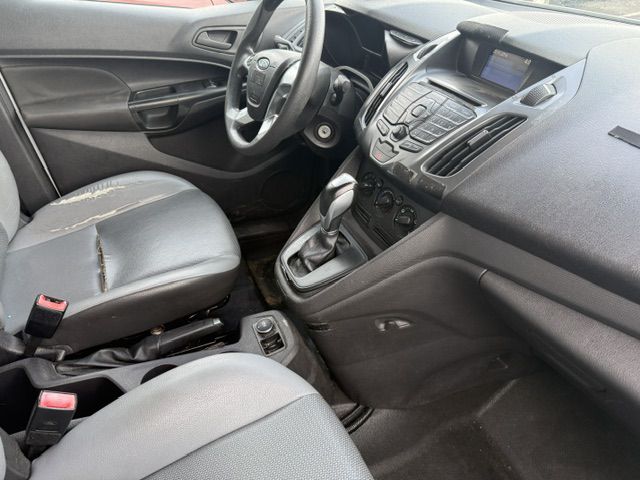 Photo 15 of this FORD TRANSIT CONNECT
