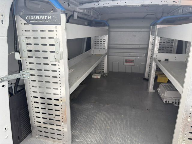 Photo 21 of this FORD TRANSIT CONNECT