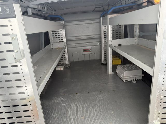 Photo 24 of this FORD TRANSIT CONNECT