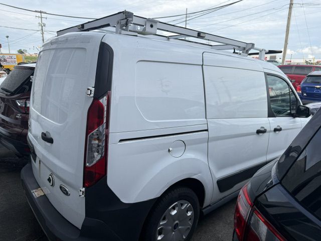 Photo 27 of this FORD TRANSIT CONNECT