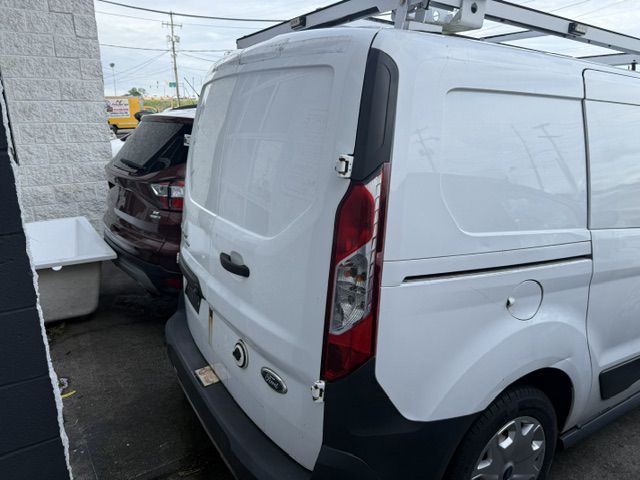 Photo 28 of this FORD TRANSIT CONNECT