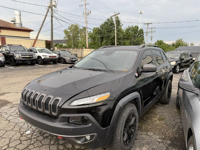 Photo 2 of this JEEP CHEROKEE