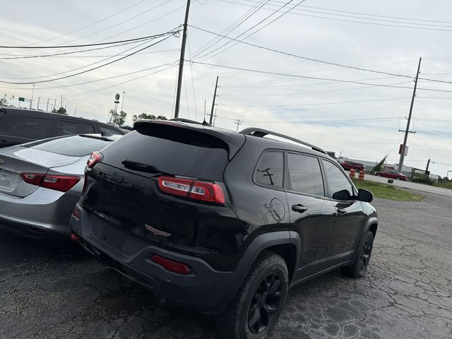 Photo 6 of this JEEP CHEROKEE