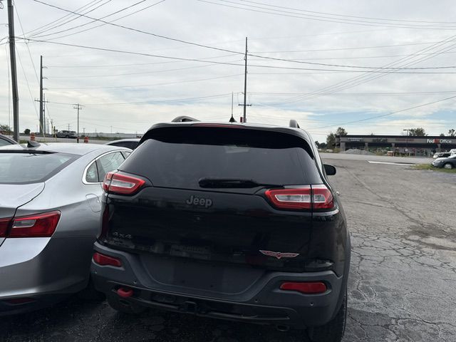 Photo 7 of this JEEP CHEROKEE