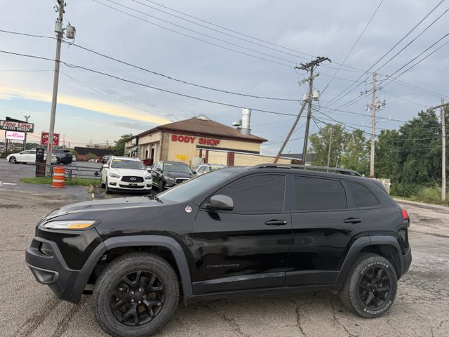 Photo 11 of this JEEP CHEROKEE