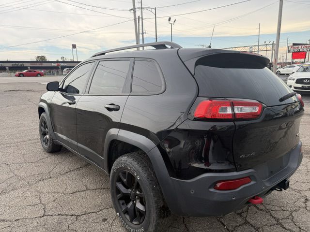 Photo 13 of this JEEP CHEROKEE