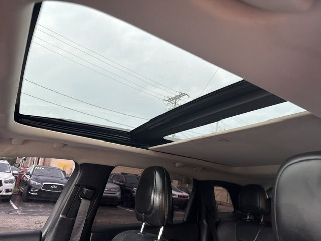 Photo 18 of this JEEP CHEROKEE
