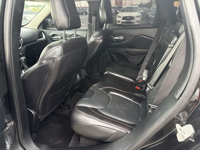 Photo 24 of this JEEP CHEROKEE