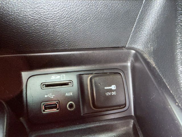 Photo 38 of this JEEP CHEROKEE