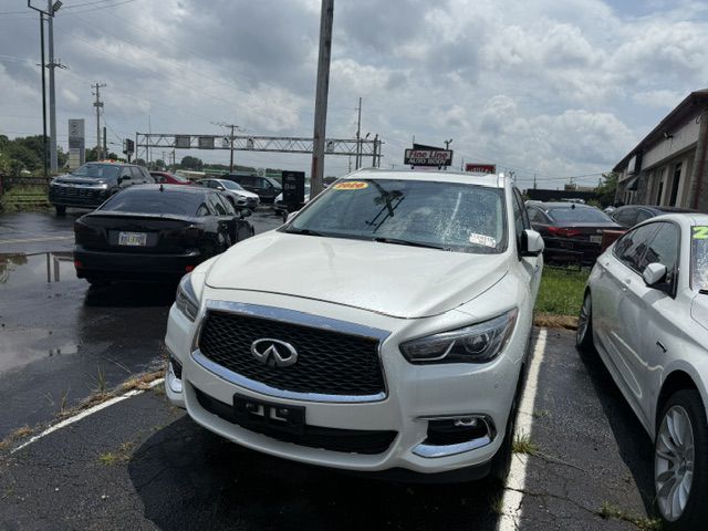 Photo 2 of this INFINITI QX60