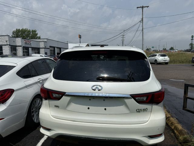 Photo 8 of this INFINITI QX60