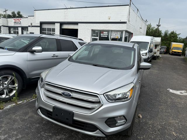 Photo 2 of this FORD ESCAPE