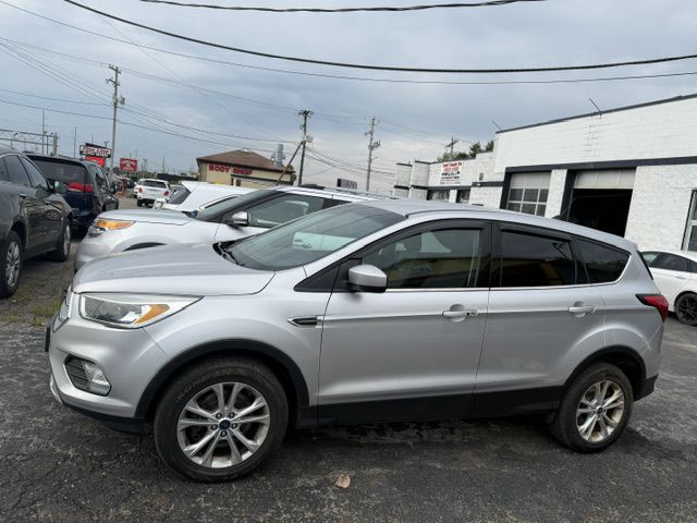 Photo 5 of this FORD ESCAPE