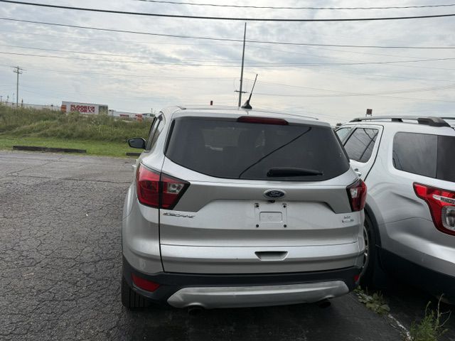 Photo 8 of this FORD ESCAPE