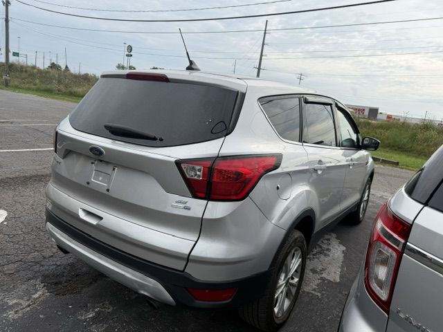 Photo 10 of this FORD ESCAPE