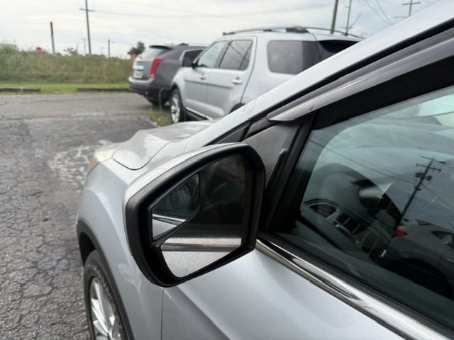 Photo 17 of this FORD ESCAPE
