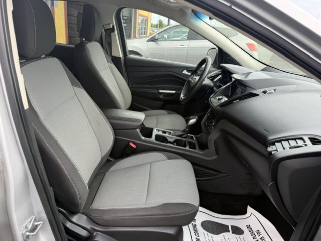 Photo 22 of this FORD ESCAPE