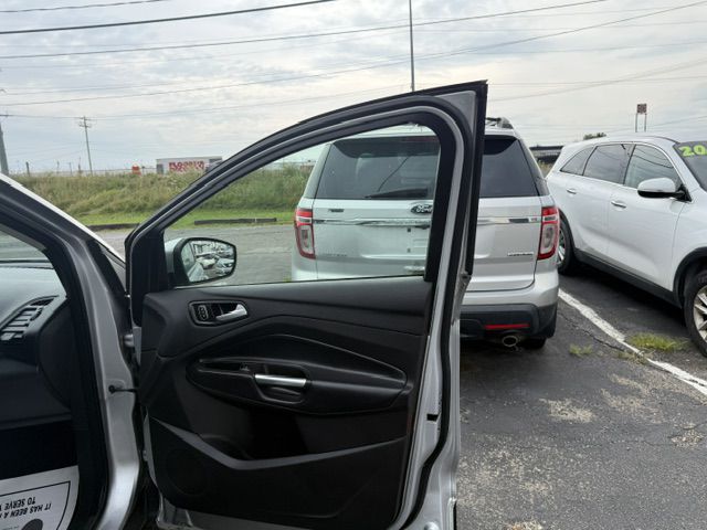 Photo 23 of this FORD ESCAPE