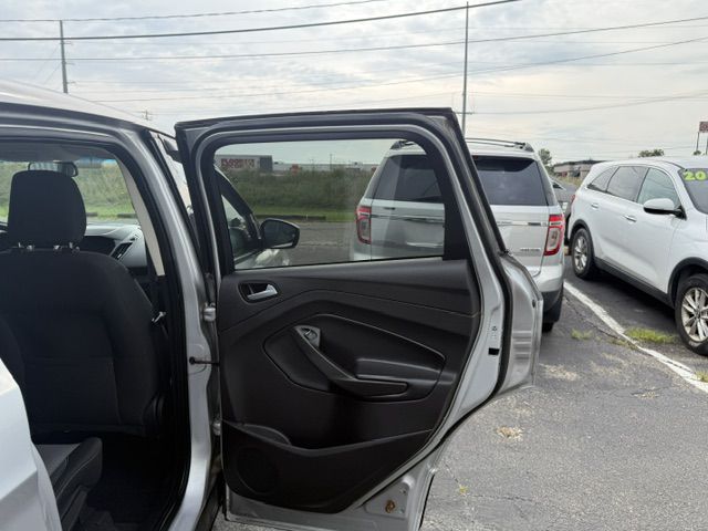 Photo 24 of this FORD ESCAPE
