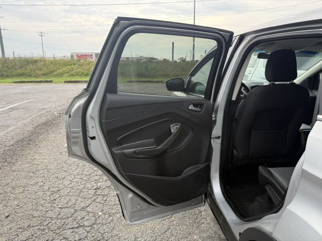Photo 27 of this FORD ESCAPE