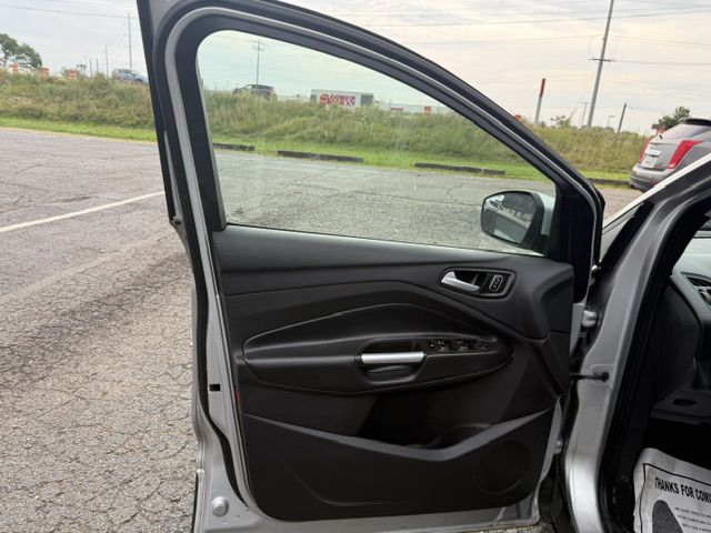 Photo 29 of this FORD ESCAPE