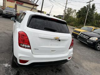 Photo 10 of this CHEVROLET TRAX