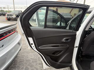 Photo 21 of this CHEVROLET TRAX
