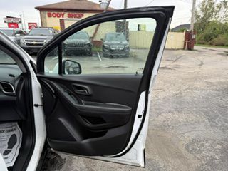 Photo 22 of this CHEVROLET TRAX