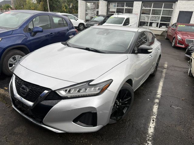 Photo 3 of this NISSAN MAXIMA