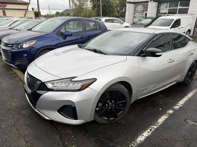 Photo 4 of this NISSAN MAXIMA