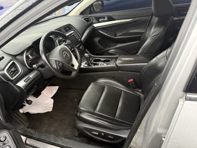 Photo 25 of this NISSAN MAXIMA