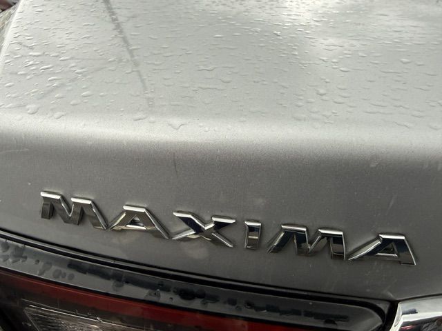 Photo 32 of this NISSAN MAXIMA