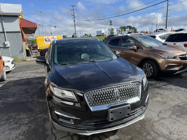 Photo 2 of this LINCOLN MKC