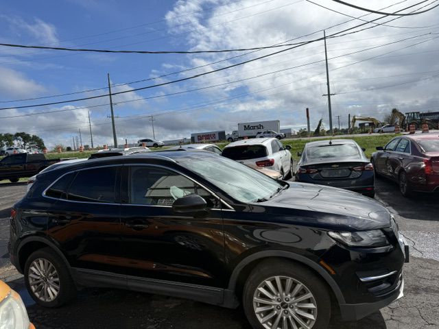 Photo 5 of this LINCOLN MKC
