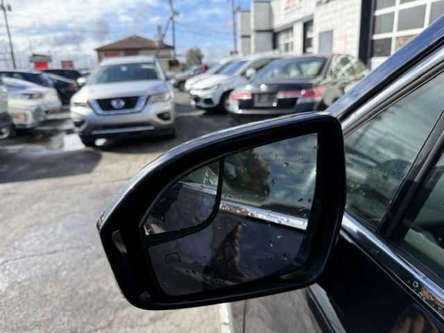 Photo 14 of this LINCOLN MKC