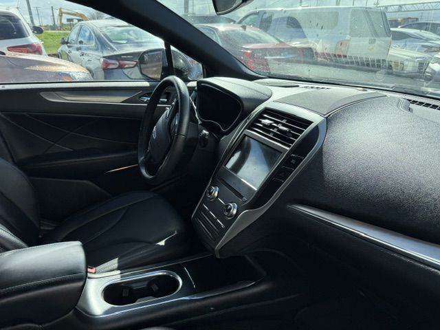 Photo 17 of this LINCOLN MKC