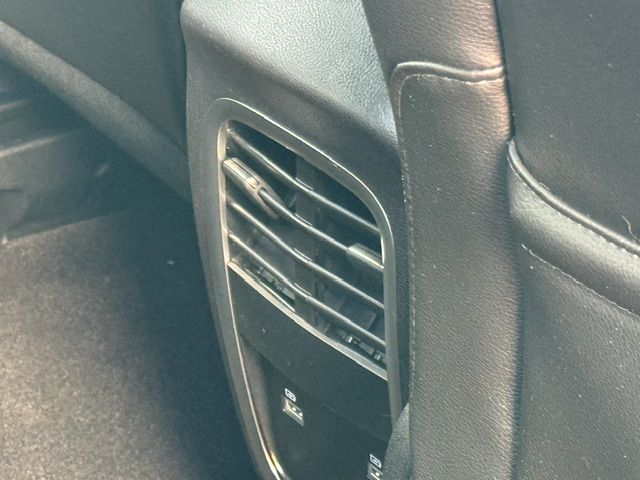 Photo 25 of this LINCOLN MKC