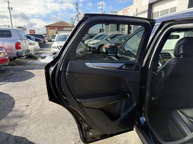 Photo 28 of this LINCOLN MKC