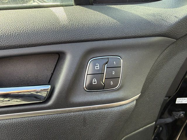 Photo 32 of this LINCOLN MKC