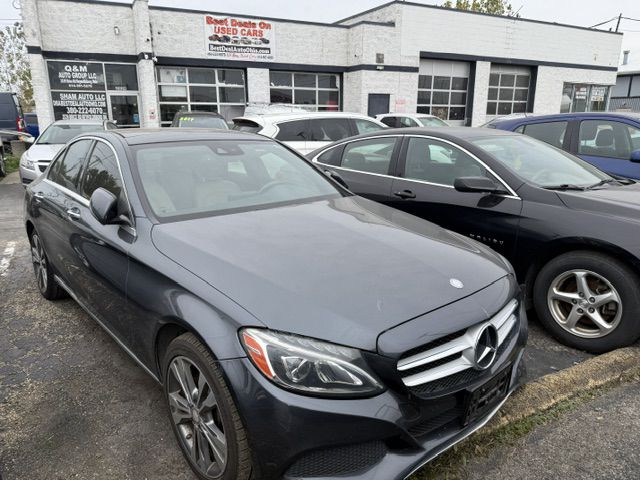 Photo 3 of this MERCEDES-BENZ C-CLASS