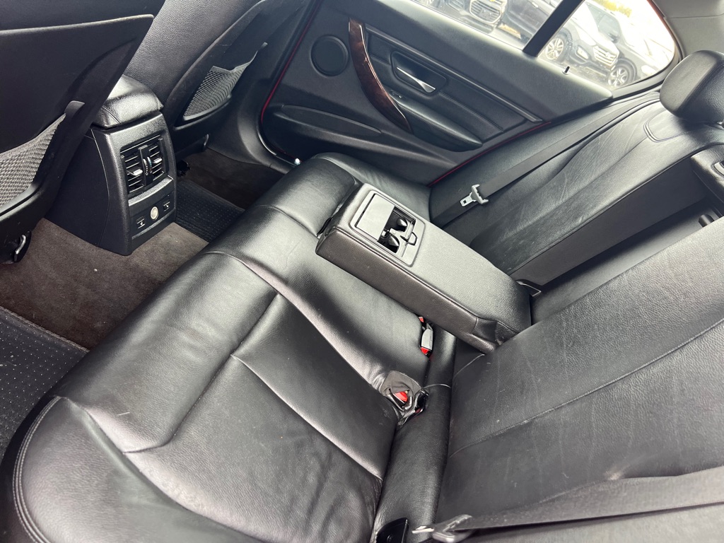Photo 12 of this BMW 328