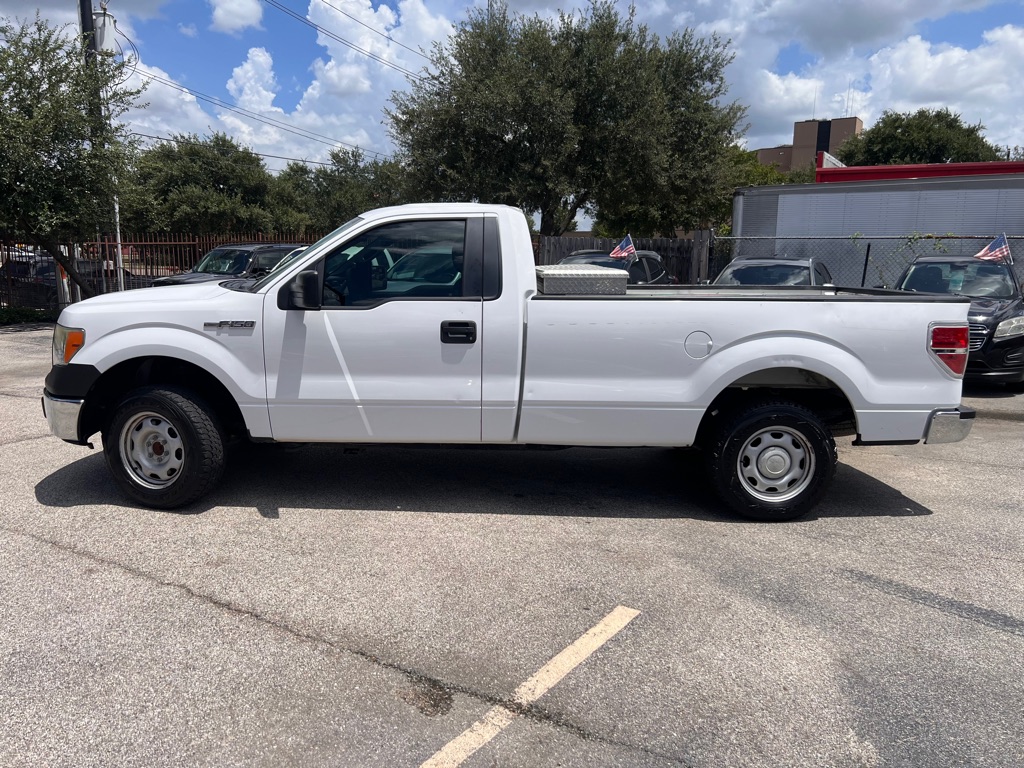 Photo 4 of this FORD F150
