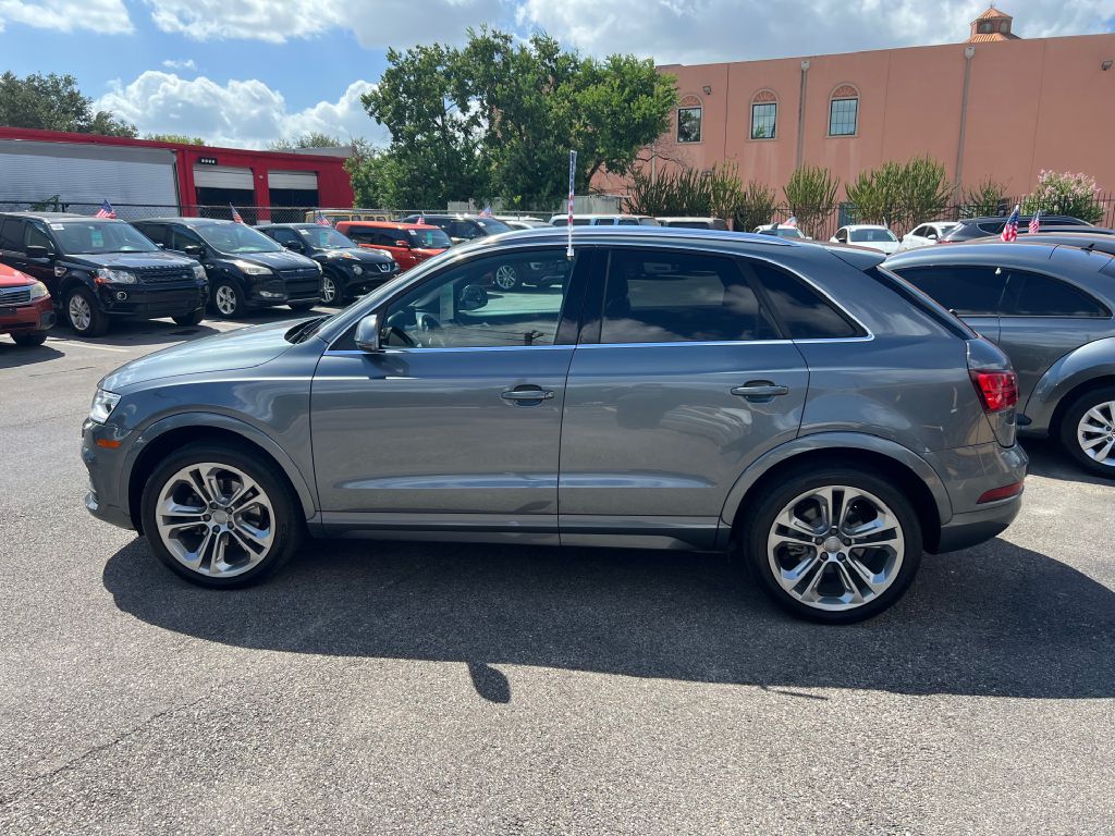Photo 4 of this AUDI Q3