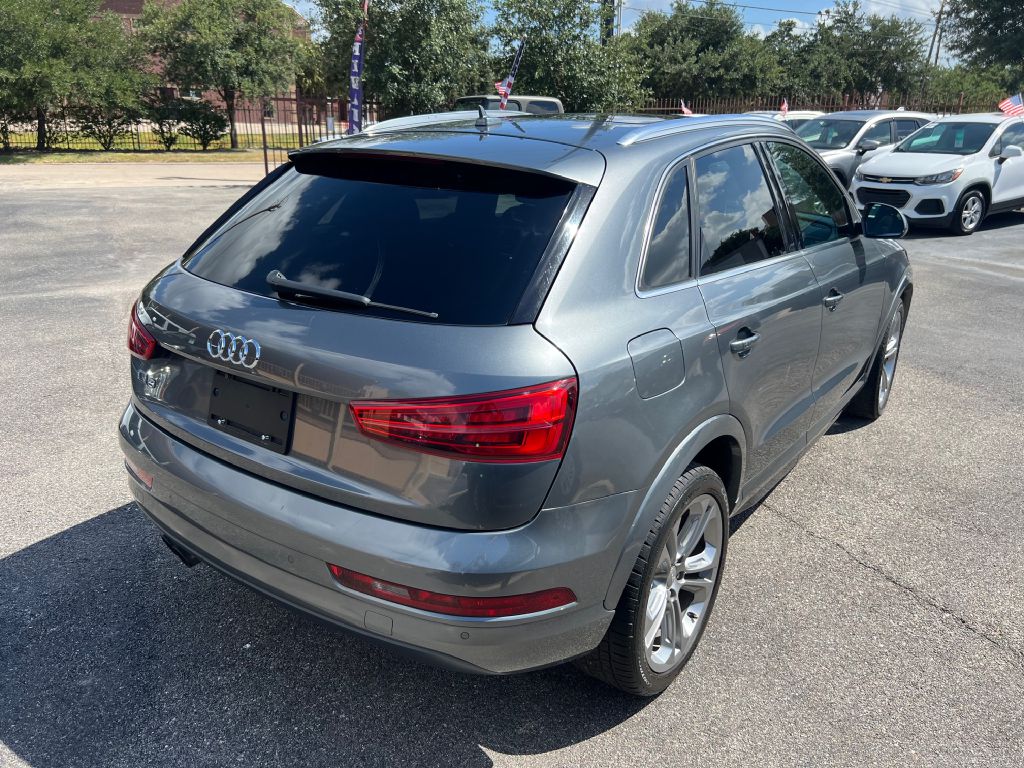 Photo 7 of this AUDI Q3