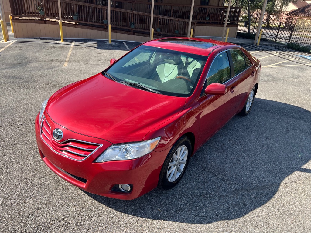 2011 Toyota Camry 2.5 Auto XLE's photo