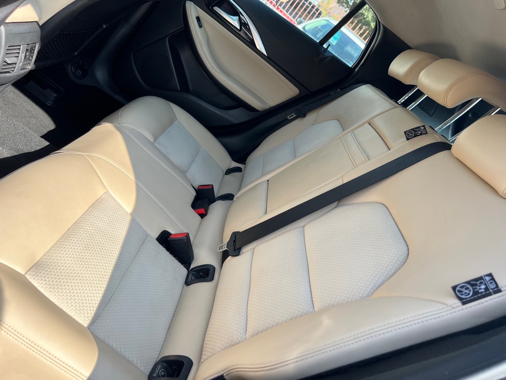 Photo 16 of this INFINITI QX30