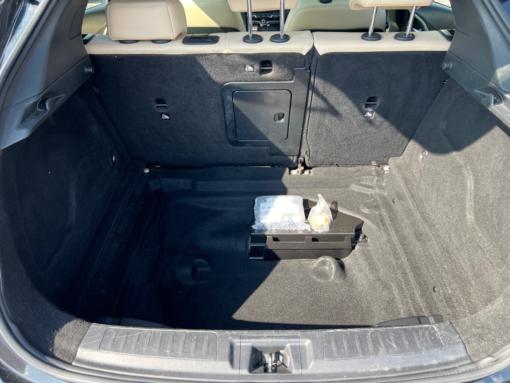 Photo 17 of this INFINITI QX30