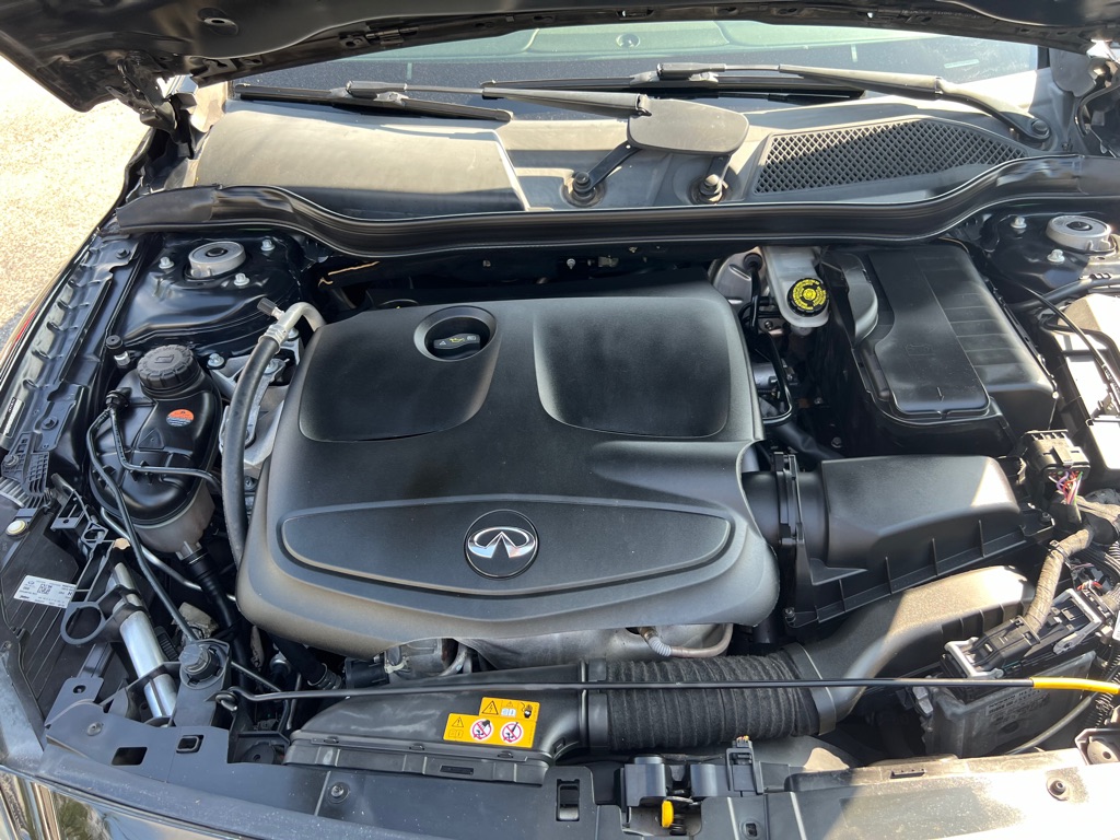 Photo 18 of this INFINITI QX30